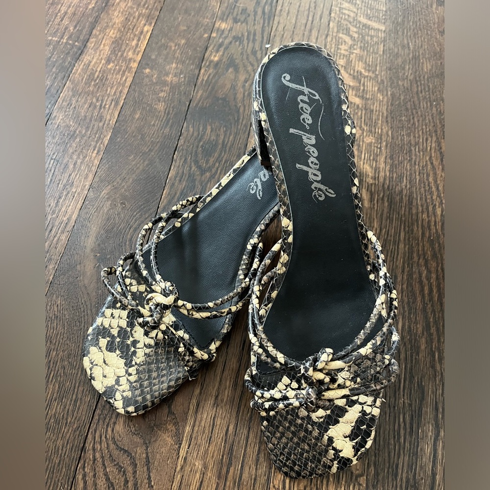 FREE PEOPLE faux snakeskin mule sandals in EU39